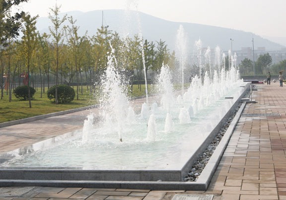 乐山职业技术学院喷泉图片