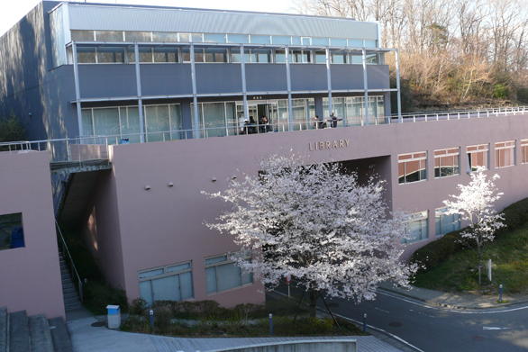 东京造型大学始建于1954年的桑泽设计研究所