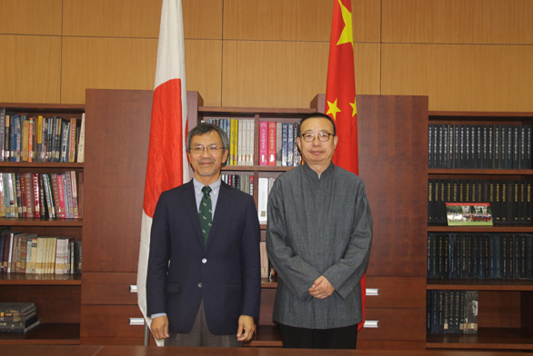 潘魯生會見日本巖手大學訪問團一行